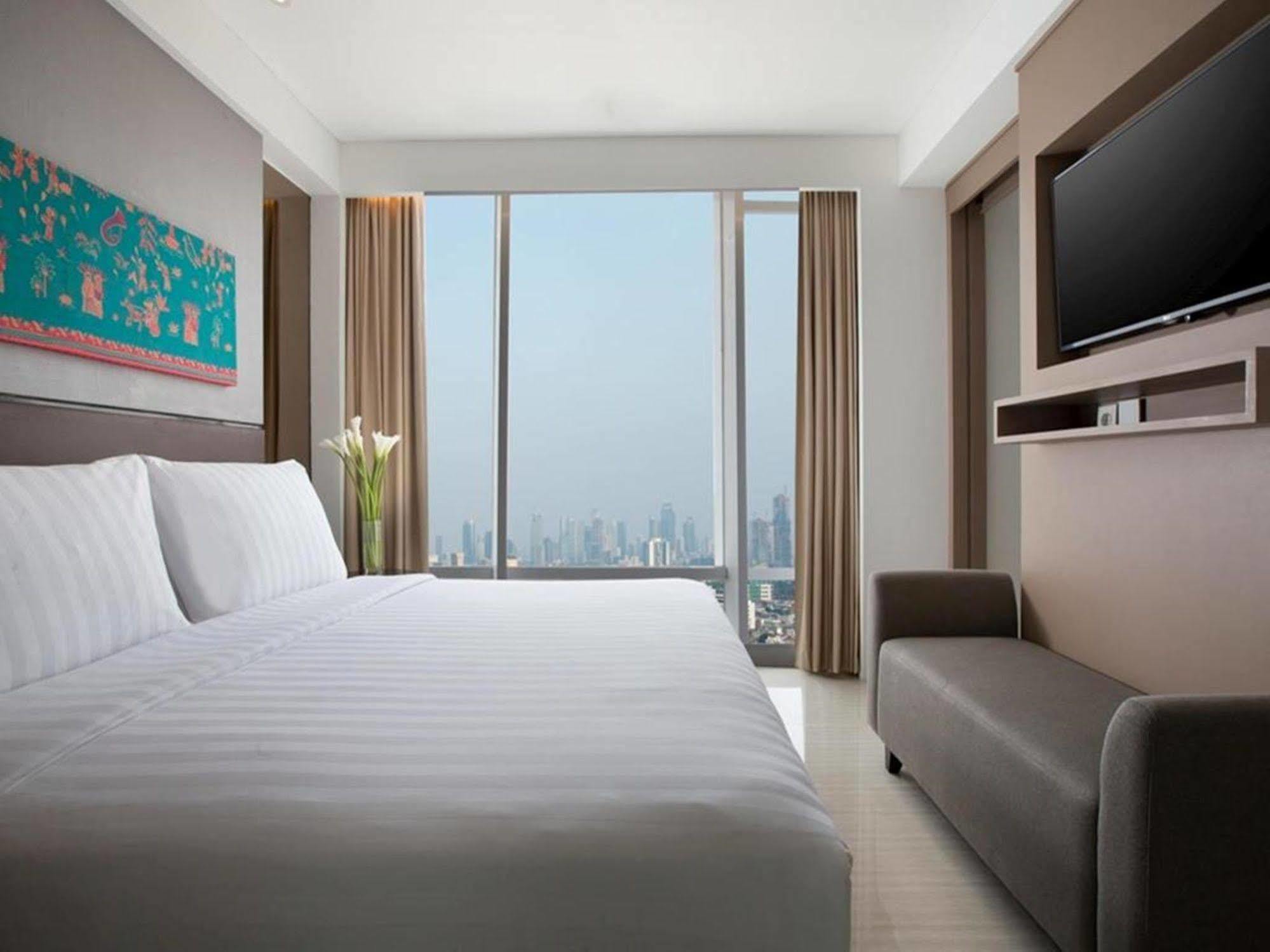 Hotel Santika Premiere Hayam Wuruk Yakarta Exterior foto